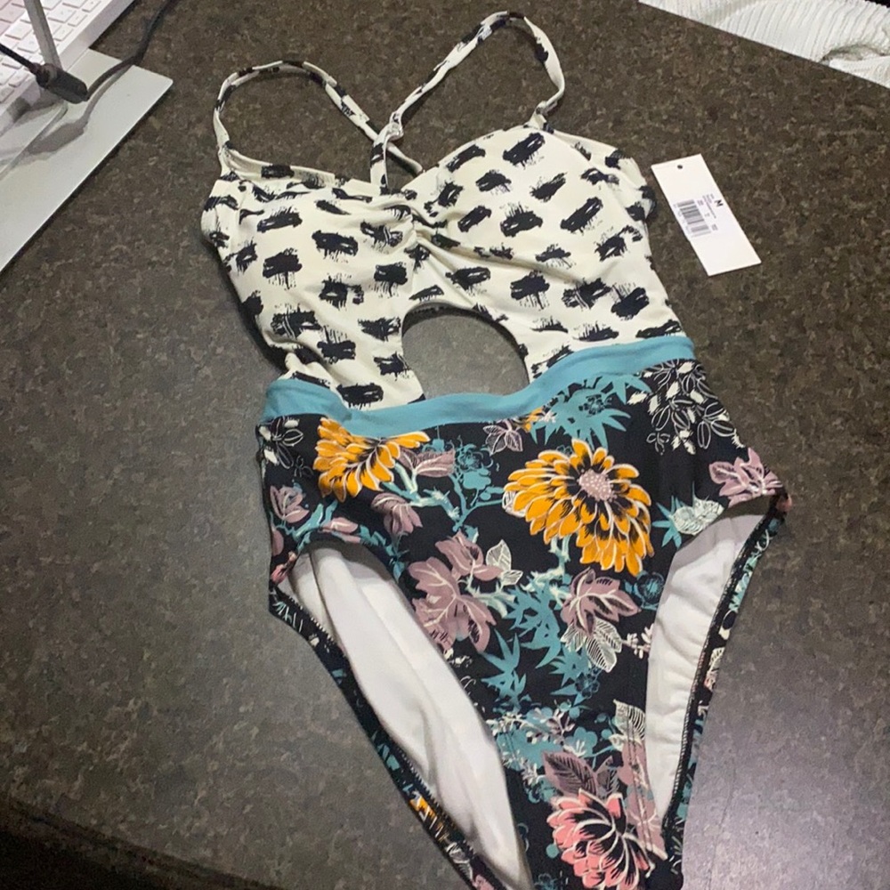 Social Angel one piece swimsuit (Las)